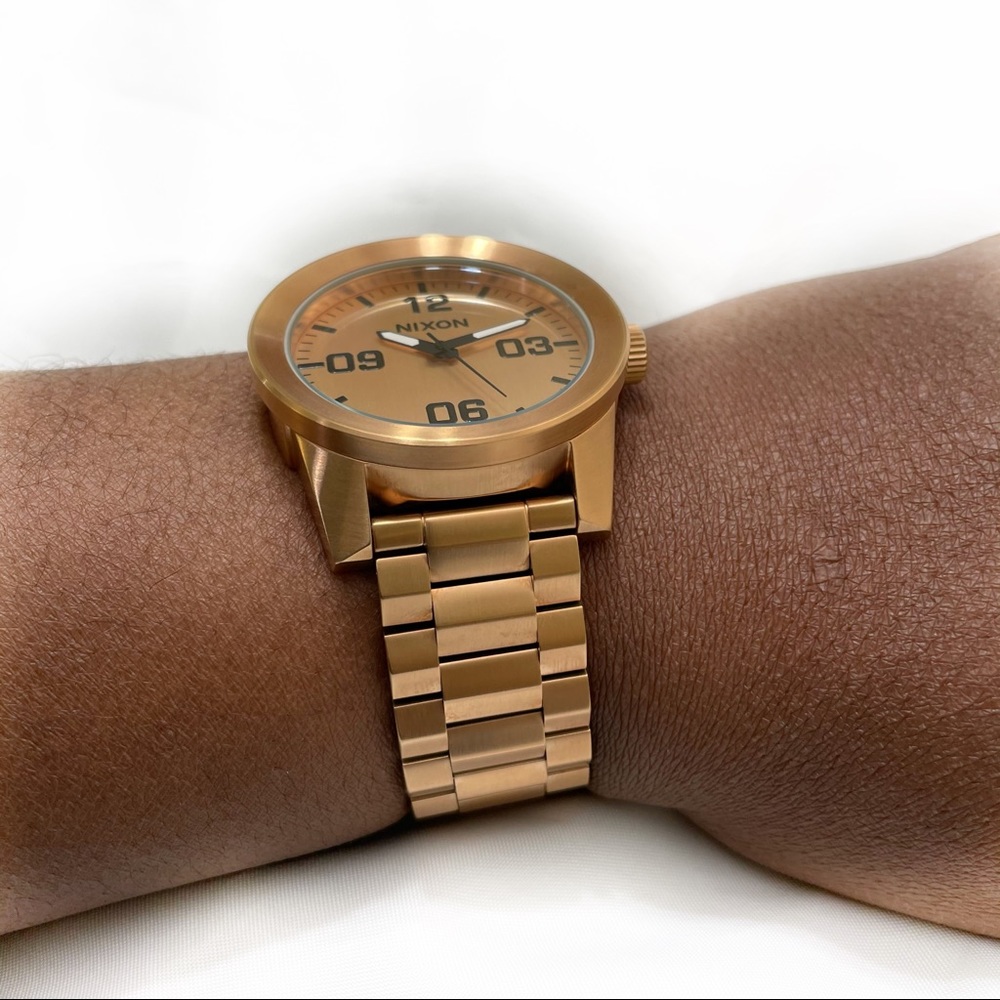 NIXON THE CORPORAL STAINLESS STEEL WATCH - Picture 7 of 10